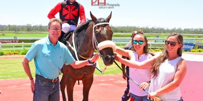 R1 Tara Laing Chase Maujean Larry Jack-Fairview 11-January-2019-1-PHP_9949