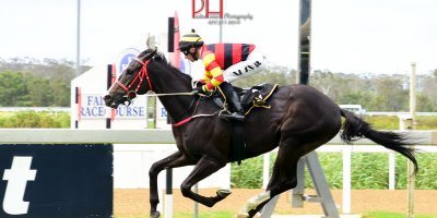 R6 Yvette Bremner Lyle Hewitson National Park-Fairview 18-January-2019-1-PHP_1442