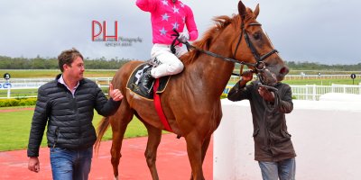 R7 Candice Bass-Robinson Lyle Hewitson Star Fighter - Breeders Guineas-Fairview 8-March-2019-1-PHP_0451