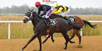 R8 Alan Greeff Greg Cheyne Maple Syrup-Fairview 12-April-2019-1-PHP_4573
