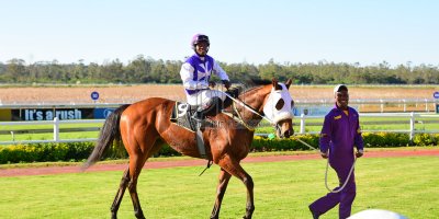 R5 DH Tara Laing Chase Maujean Captain Marooned - Gavin Smith Julius Mphanya Royal Fort- 24 May 2019-Fairview Racecourse-PHP_0670