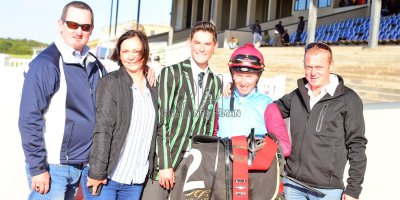 R5 Jacques Strydom Greg Cheyne Onesie- 17 May 2019-Fairview Racecourse-PHP_0168