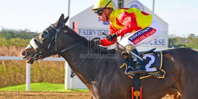 R6 Alan Greeff Greg Cheyne Epic Storm- 17 May 2019-Fairview Racecourse-1--PHP_0227