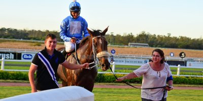 R9 Tara Laing Richard Fourie Fly Thought- 11 May 2019-Fairview Racecourse-PHP_9665