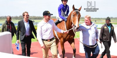 R5 Duncan McKenzie MJ Byleveld Lord Balmoral-Fairview Racecourse -29 November 2019-1-PHP_1472