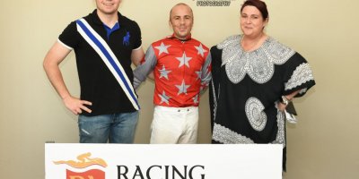 R5 Tara Laing Chase Maujean Red Herring-Fairview Racecourse -6 December 2019-1-PHP_2110